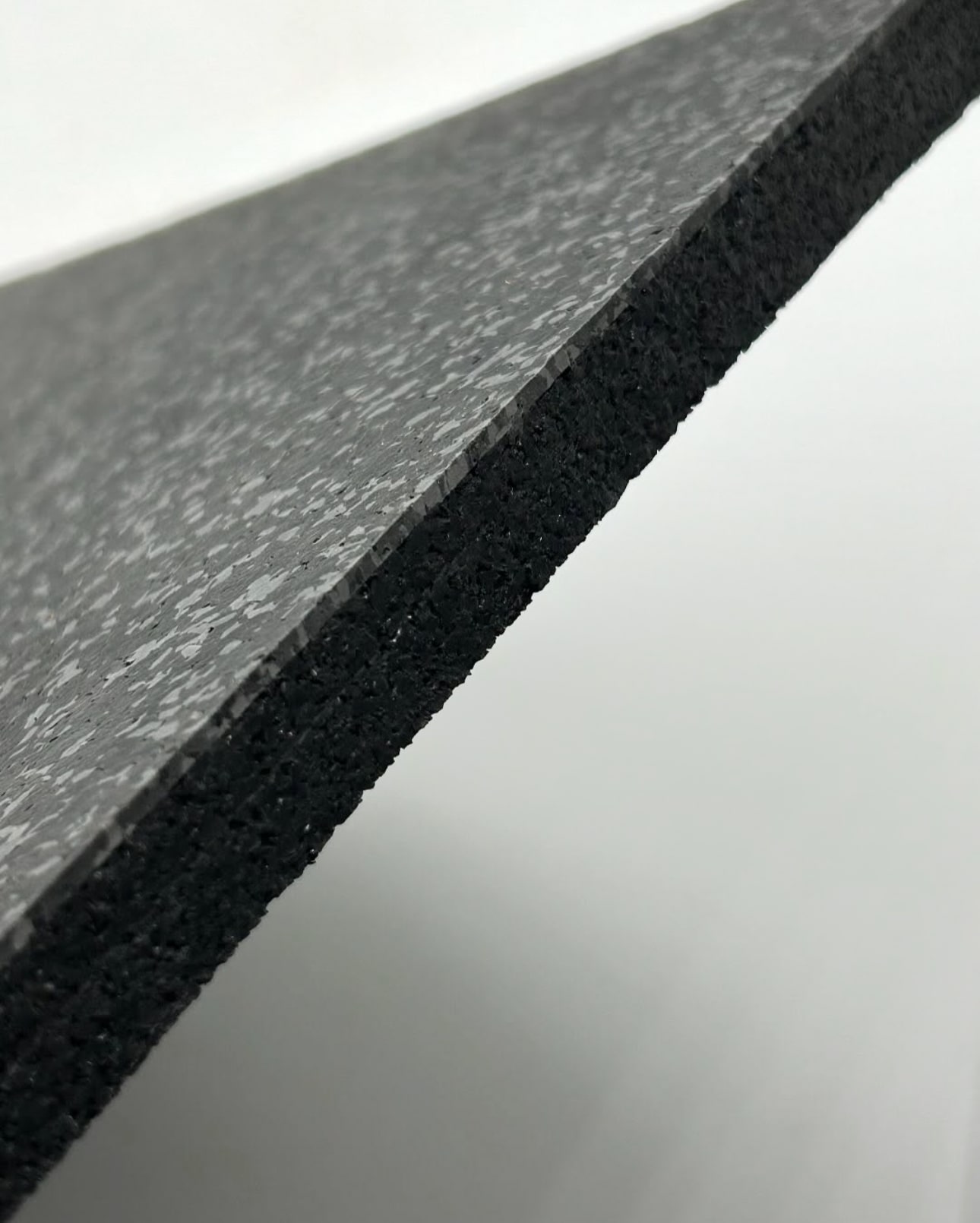 EPDM Rulo Lamine Edilmiş Karo Kauçuk